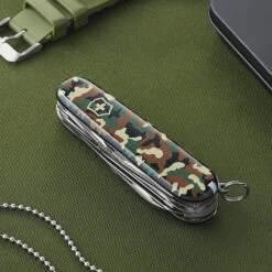 Victorinox Classic Camouflage Blistered -Camping And Hiking 0.6223.94B1 2 600x600 a9880365 39cd 4813 83ac d9c26331e7e9