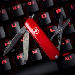 Victorinox Classic SD - Red Bestered -Camping And Hiking 0.6223 6 600x600 1 57da5384 b1fd 4c73 9ce6 fc0f973aa837