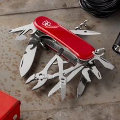 Victorinox Evolution 14 - Red -Camping And Hiking 2.3903.E 5 600x600 494e789b bc40 469a b55b bb44a5402707