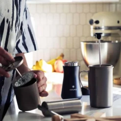 Snow Peak Stainless Vacuum Bottle Tsuzumi 350 Black -Camping And Hiking 4 1ec3c7ae 23e7 444b adc9 3e74e7ddf0de