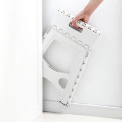 Tenma Low Leg Portable Folding Stool Army Green -Camping And Hiking chair eric 9 600x600 b3507ac8 a818 435c 8b13 c63a400b745a