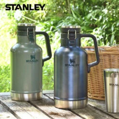 Stanley 32oz Classic Stainless Steel Vacuum Growler (Green) -Camping And Hiking imgrc0081827662 600x600 ffddbfa0 98f4 4525 83f6 f2f2279b39b9